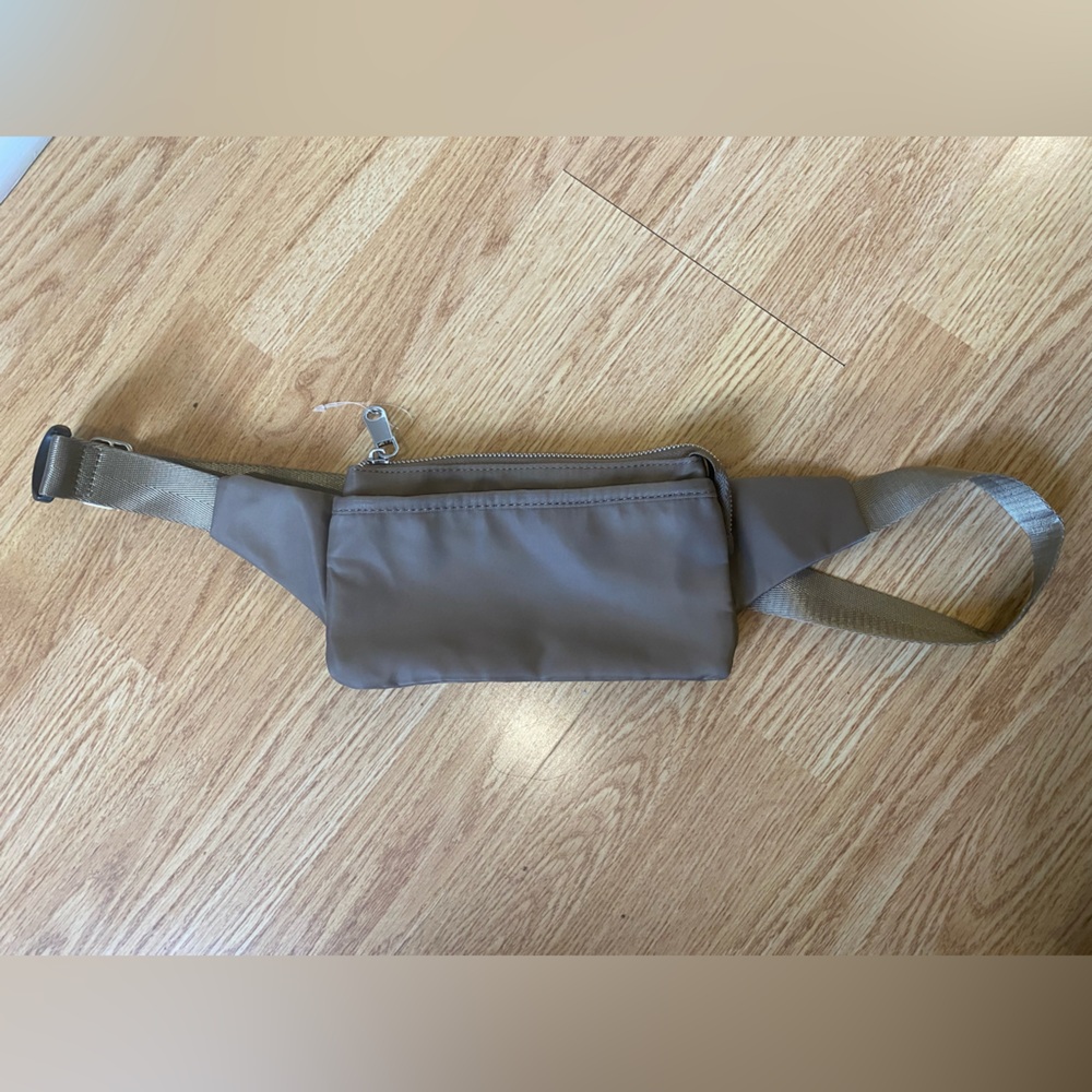 Women’s Simple Tan Crossbody Bag